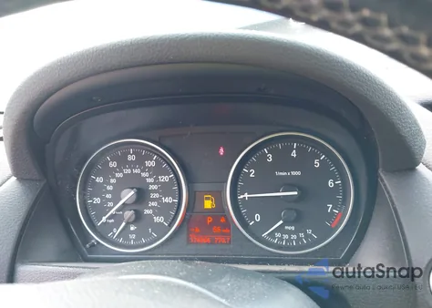 2015 BMW X1 xDrive28I из США, поврежденный, VIN WBAVL1C59FVY38093